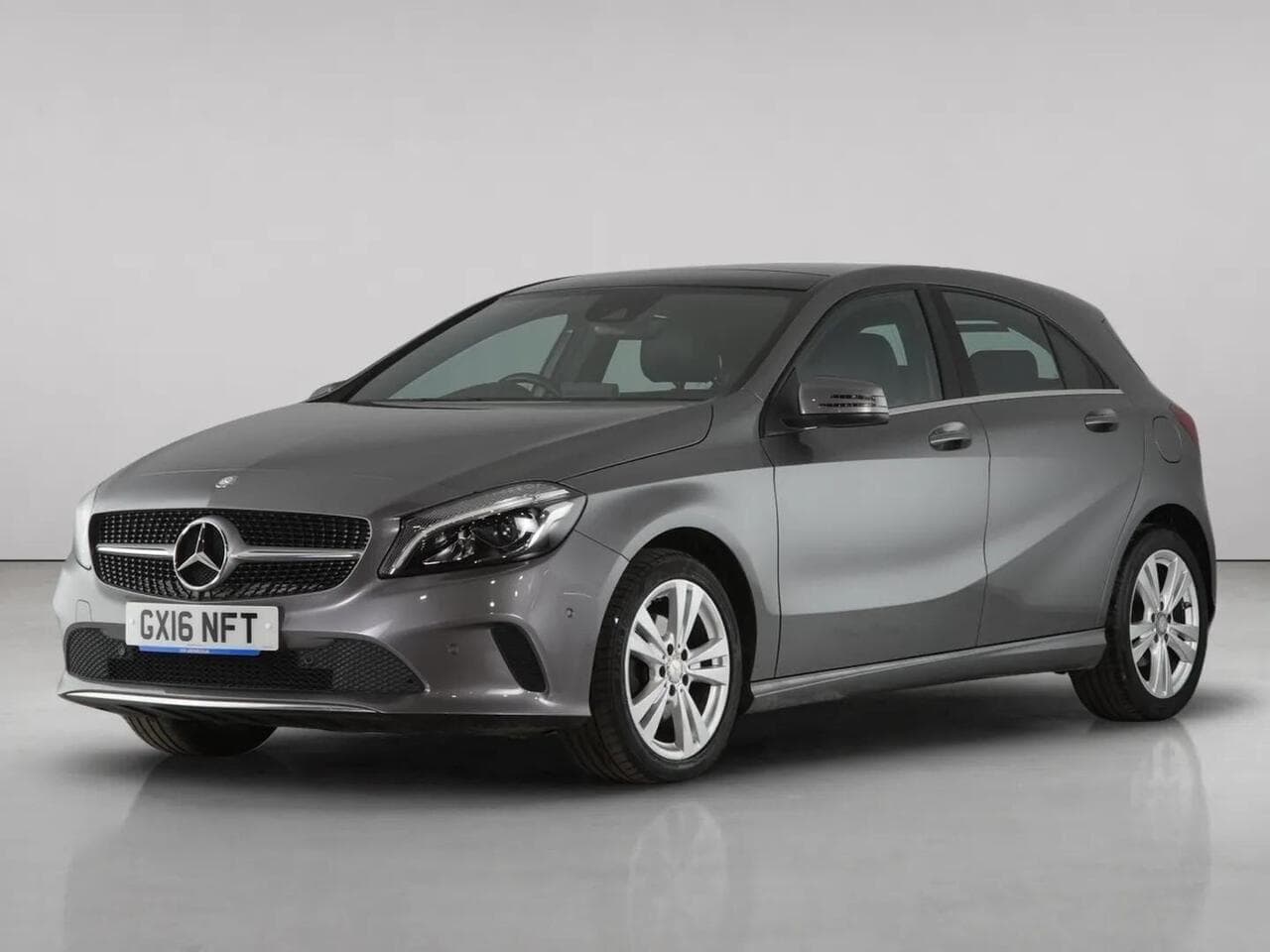 Mercedes-Benz A Class thumbnail Front Left