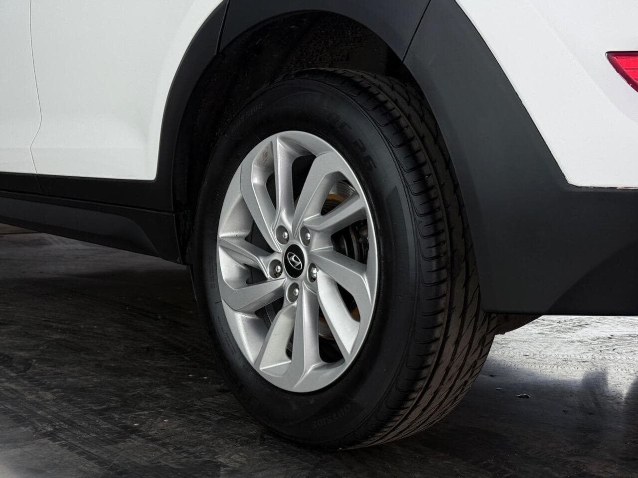 Hyundai TUCSON thumbnail Wheel