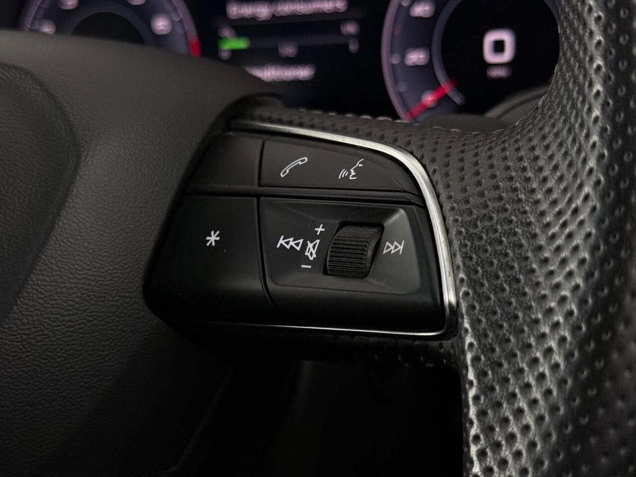 Audi Q7 thumbnail Misc Controls