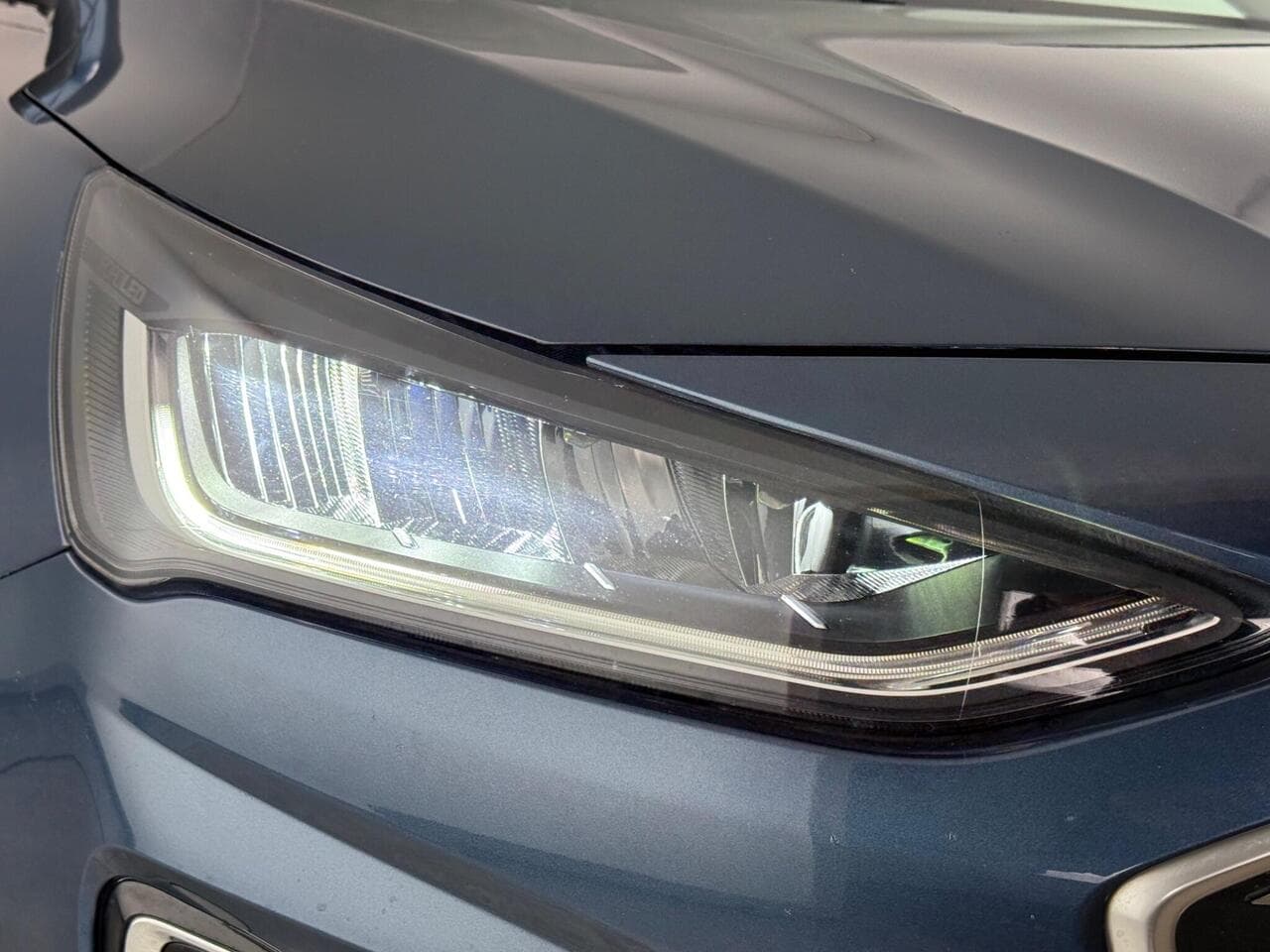 Ford Focus thumbnail Lights Front