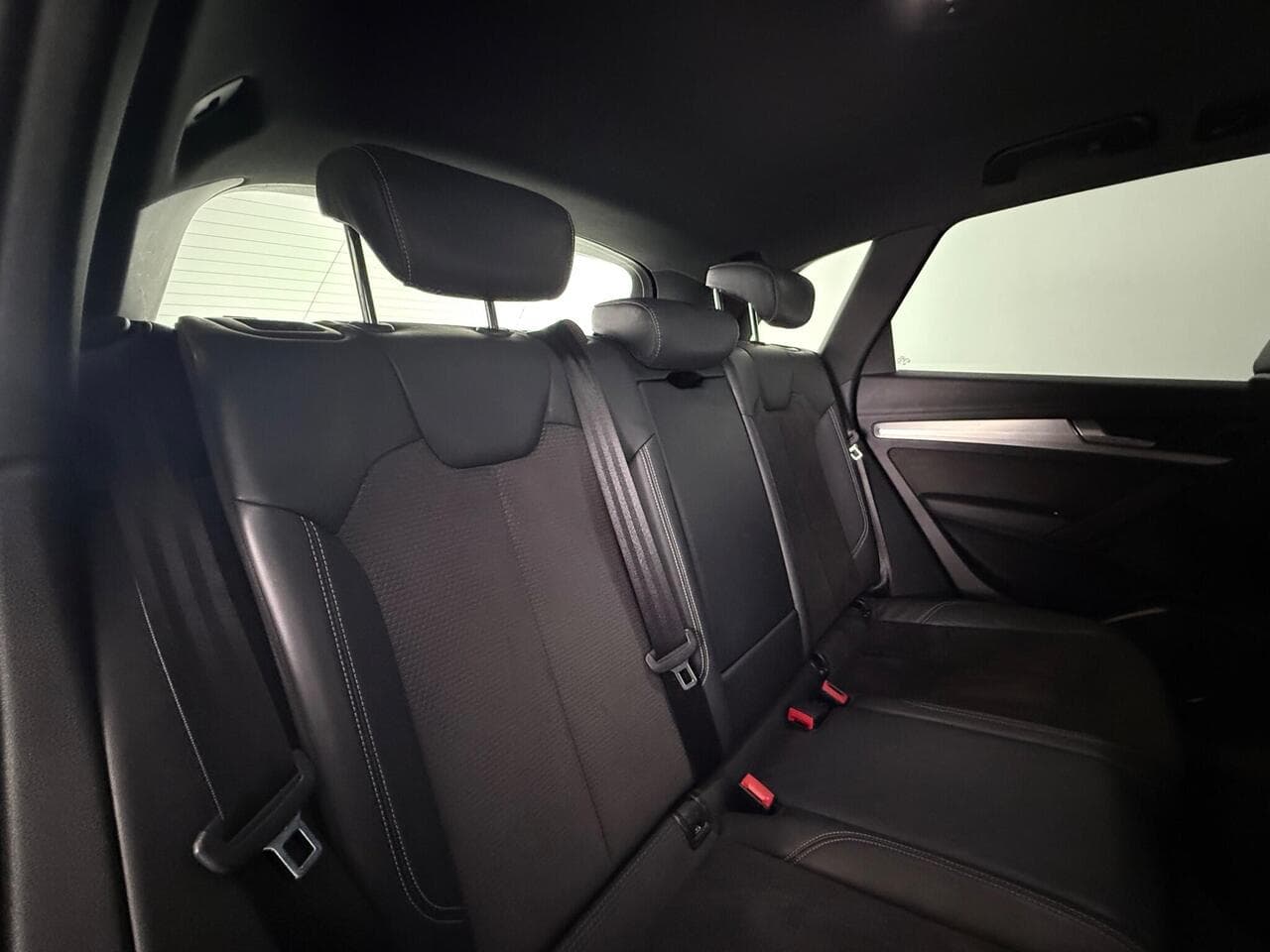 Audi Q5 thumbnail Seats Rear
