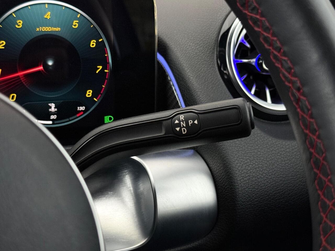 Mercedes-Benz GLB thumbnail Misc Controls