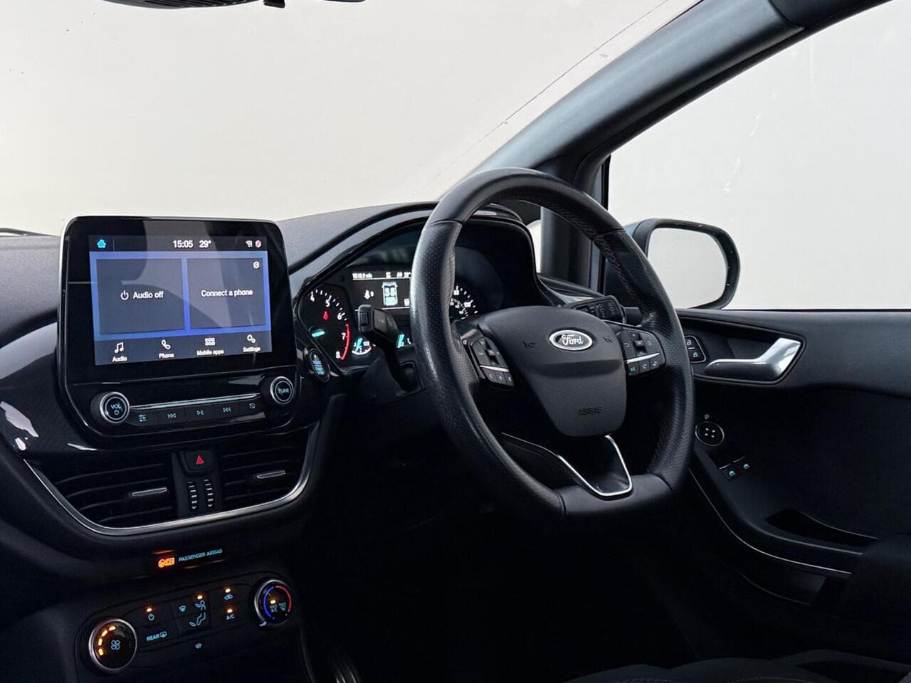 Ford Fiesta thumbnail Interior Front