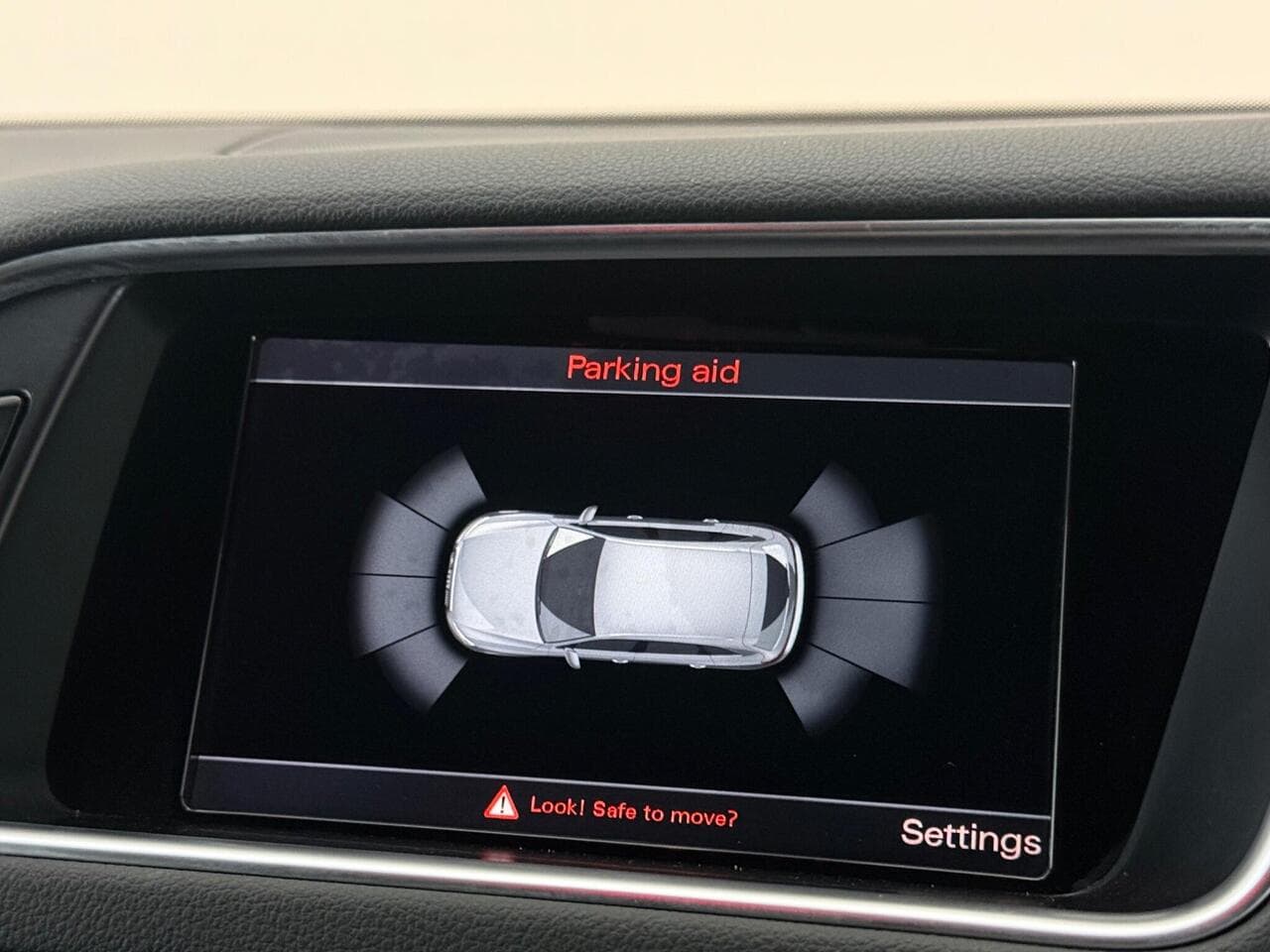 Audi Q5 thumbnail Infotainment System