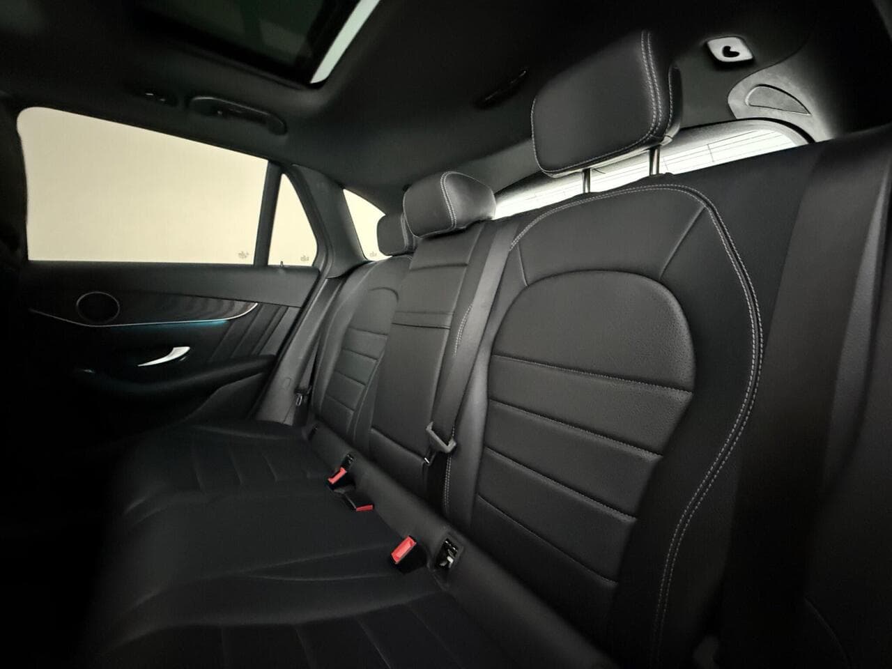 Mercedes-Benz GLC thumbnail Seats Rear