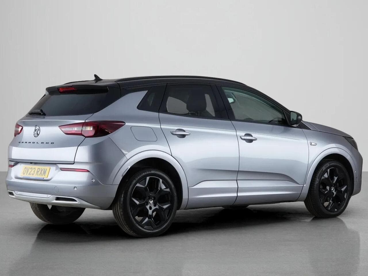 Vauxhall Grandland thumbnail Rear Right