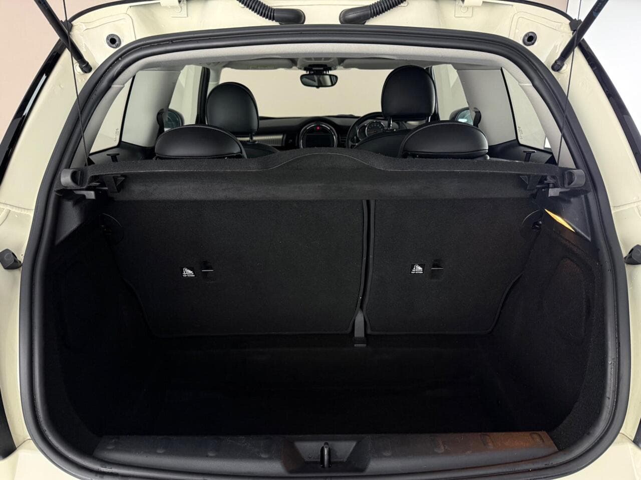 MINI Hatch thumbnail Boot