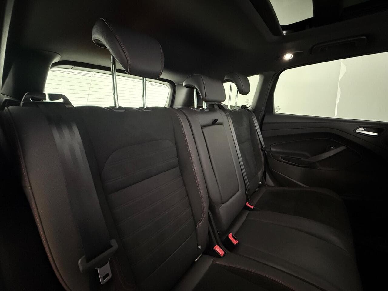 Ford Kuga thumbnail Seats Rear