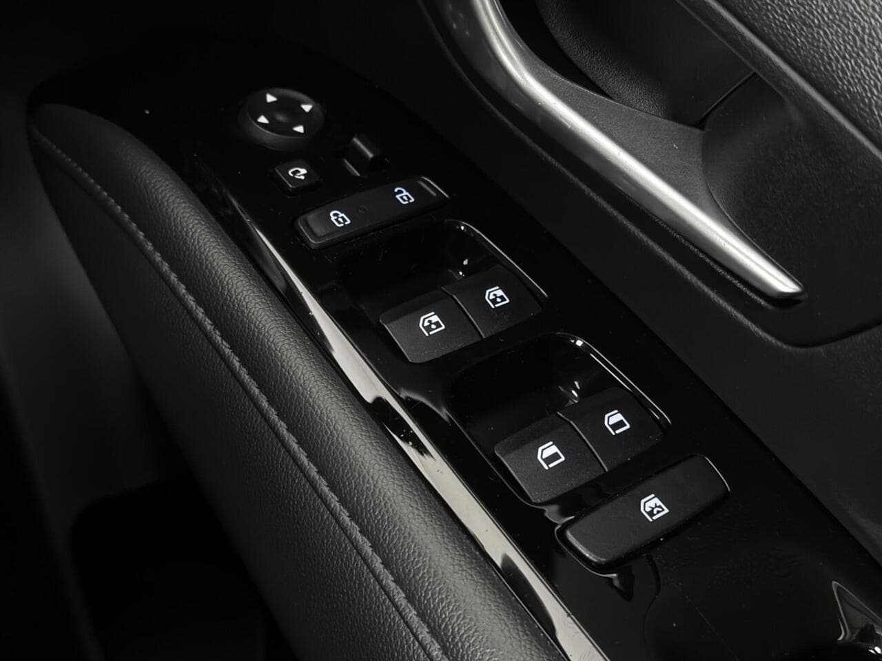 Hyundai TUCSON thumbnail Misc Controls