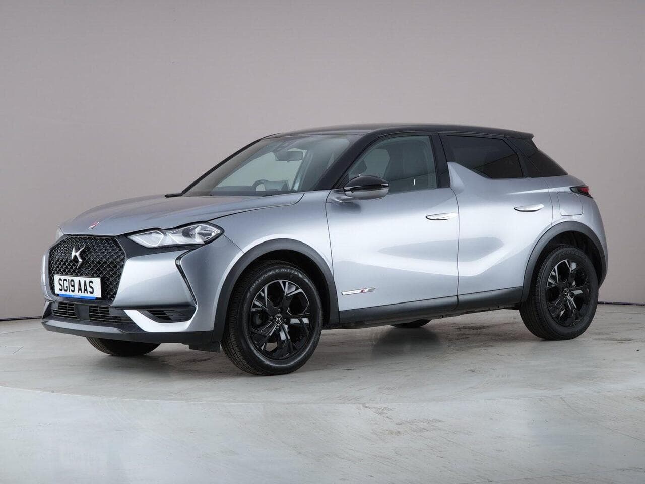 DS AUTOMOBILES DS 3 CROSSBACK thumbnail Front Left