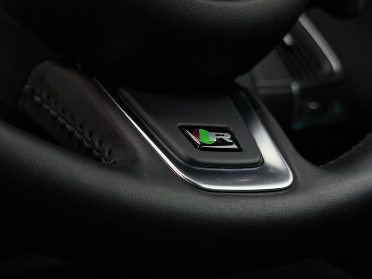 Jaguar E-PACE thumbnail Steering Wheel