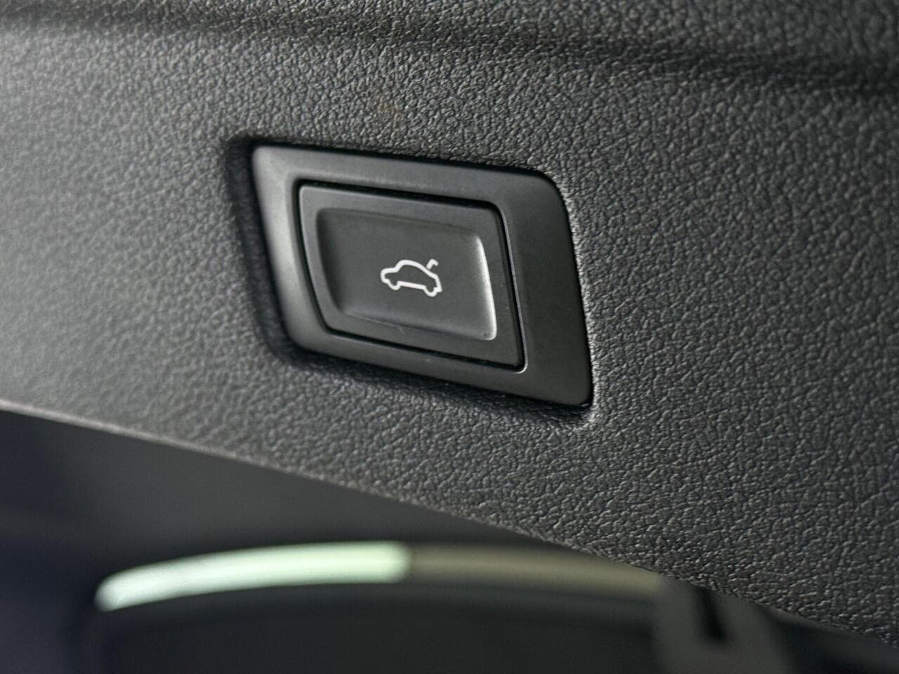 Audi A5 thumbnail Misc Controls