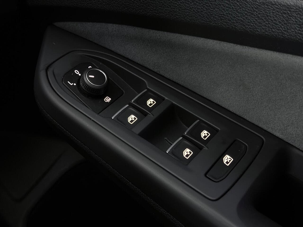 Volkswagen Golf thumbnail Misc Controls