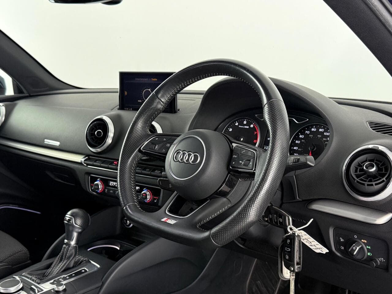 Audi A3 thumbnail Interior Front