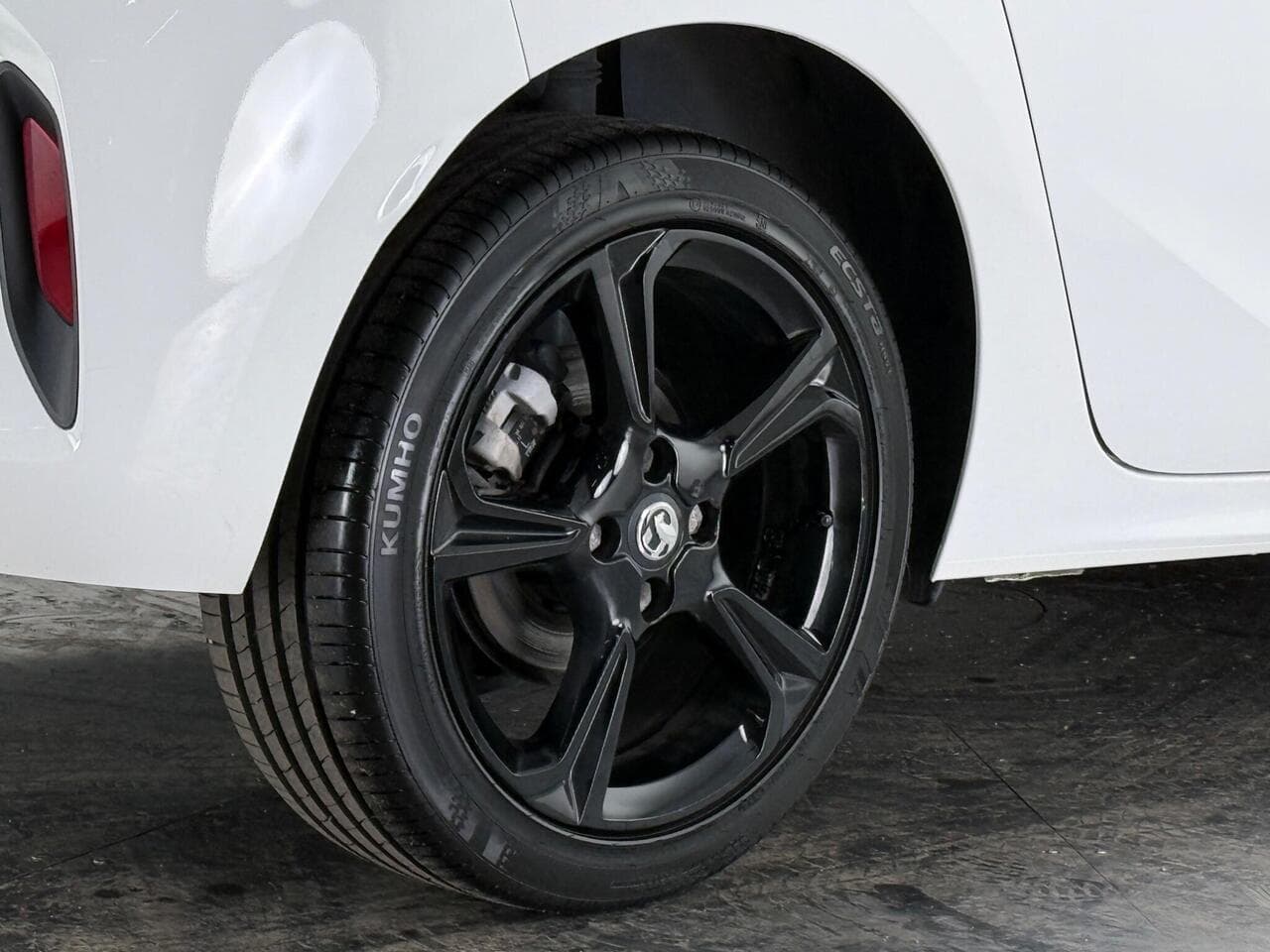 Vauxhall Corsa thumbnail Wheel