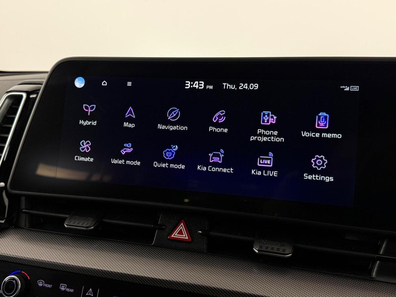 Kia Sportage thumbnail Infotainment System