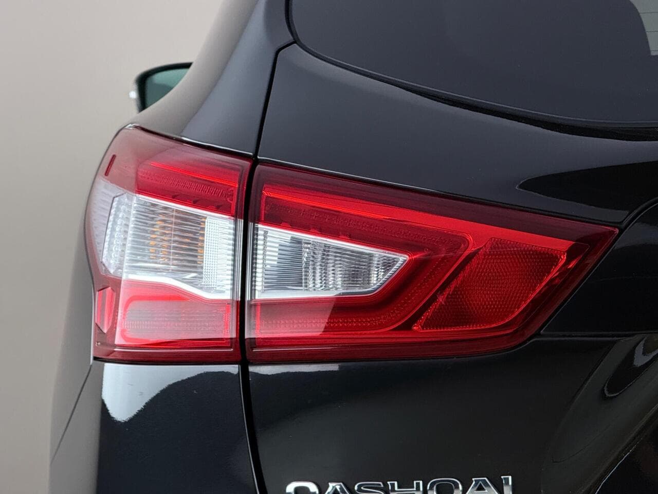 Nissan Qashqai thumbnail Lights Rear