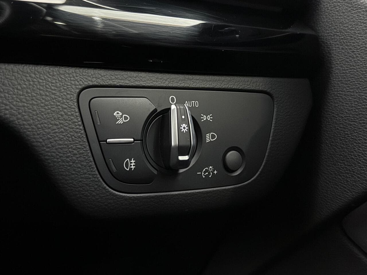 Audi Q5 thumbnail Misc Controls