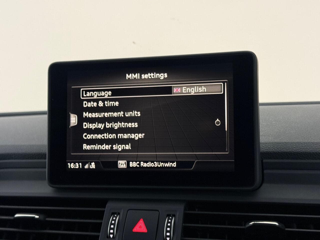 Audi Q5 thumbnail Infotainment System