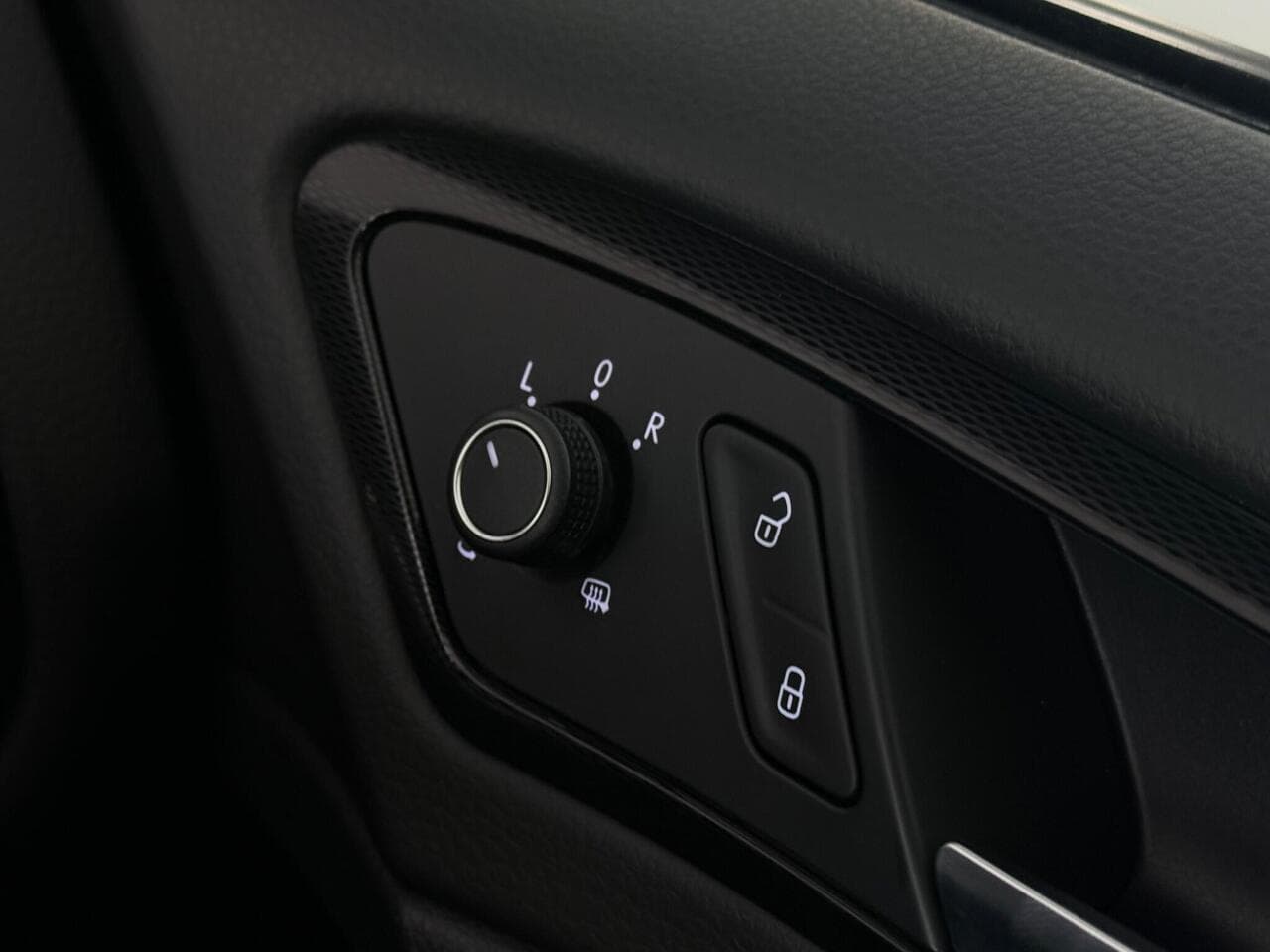 Volkswagen Golf thumbnail Misc Controls