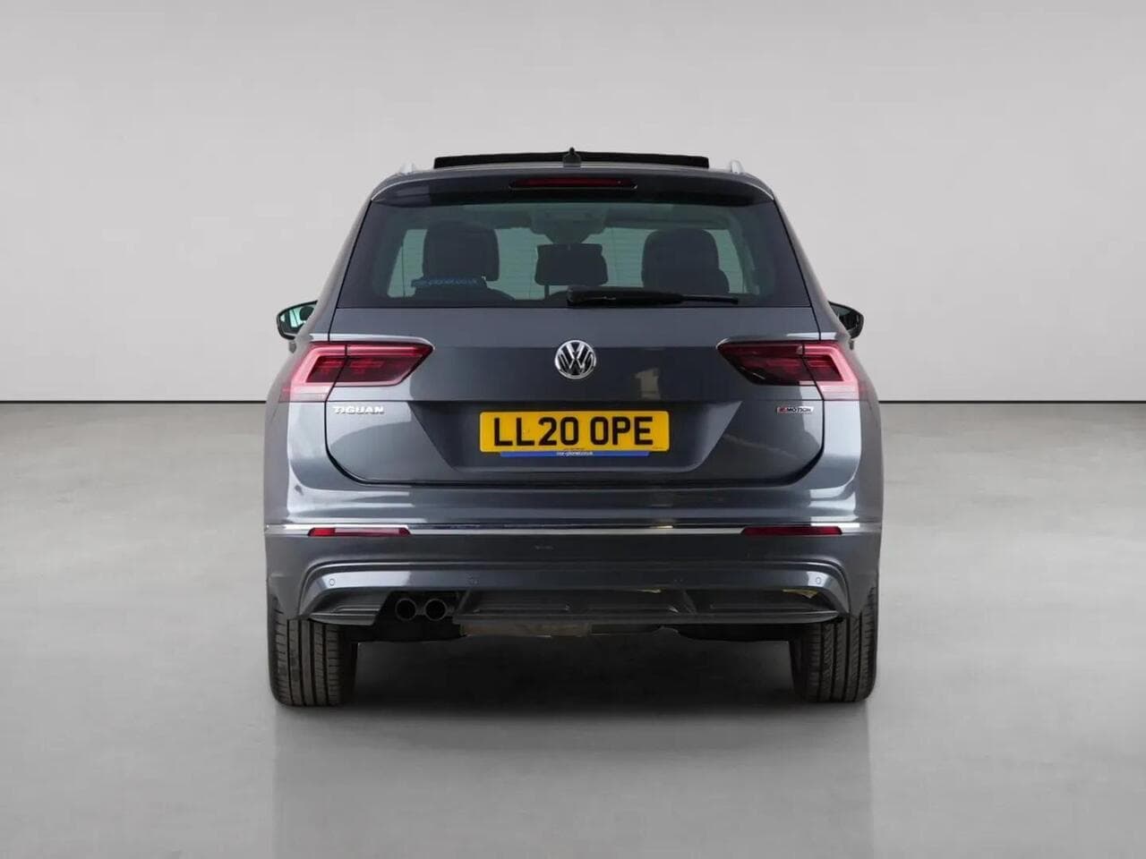 Volkswagen Tiguan thumbnail Rear