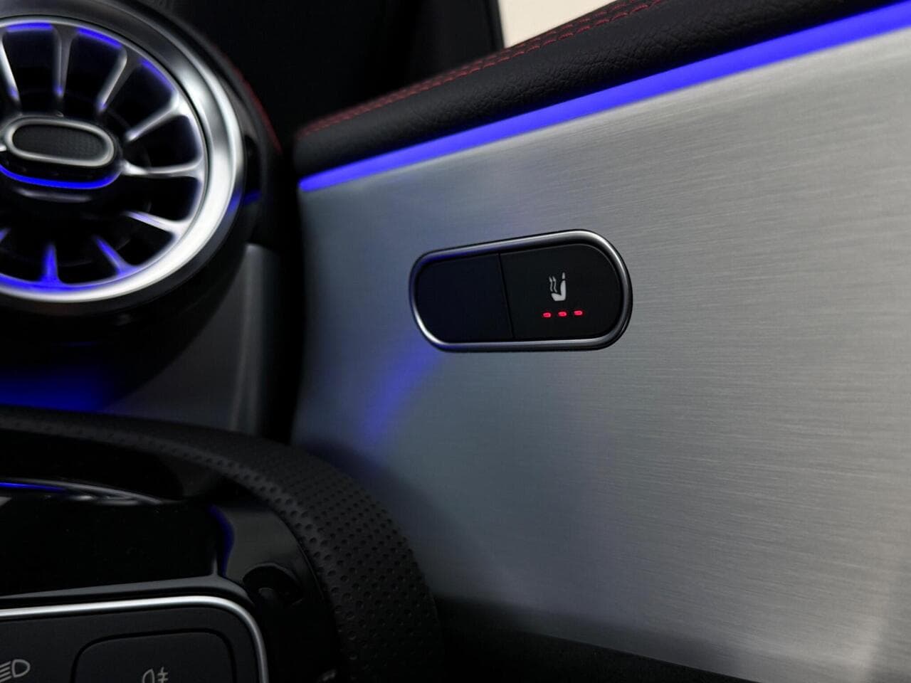 Mercedes-Benz CLA thumbnail Misc Controls