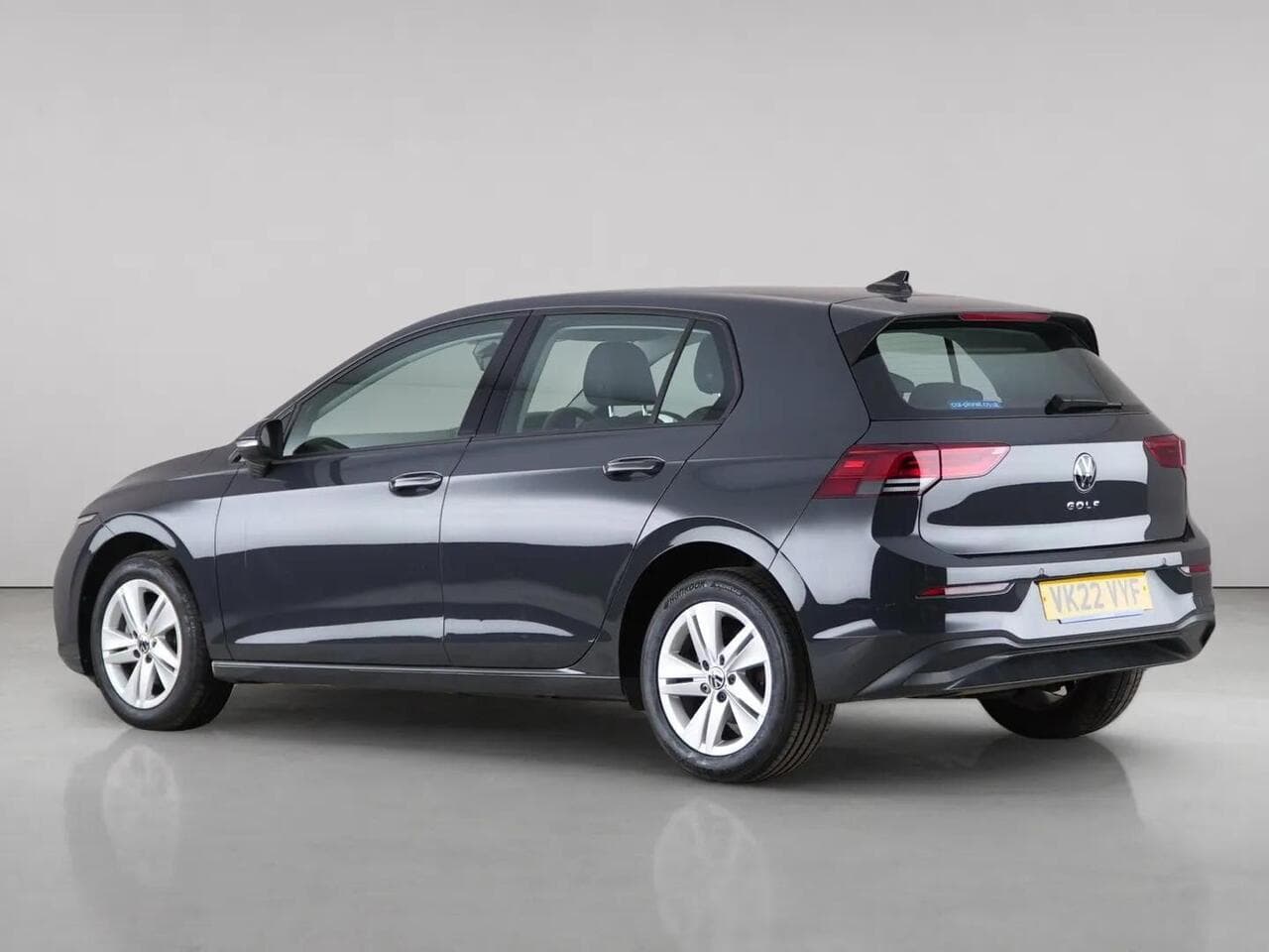 Volkswagen Golf thumbnail Rear Left