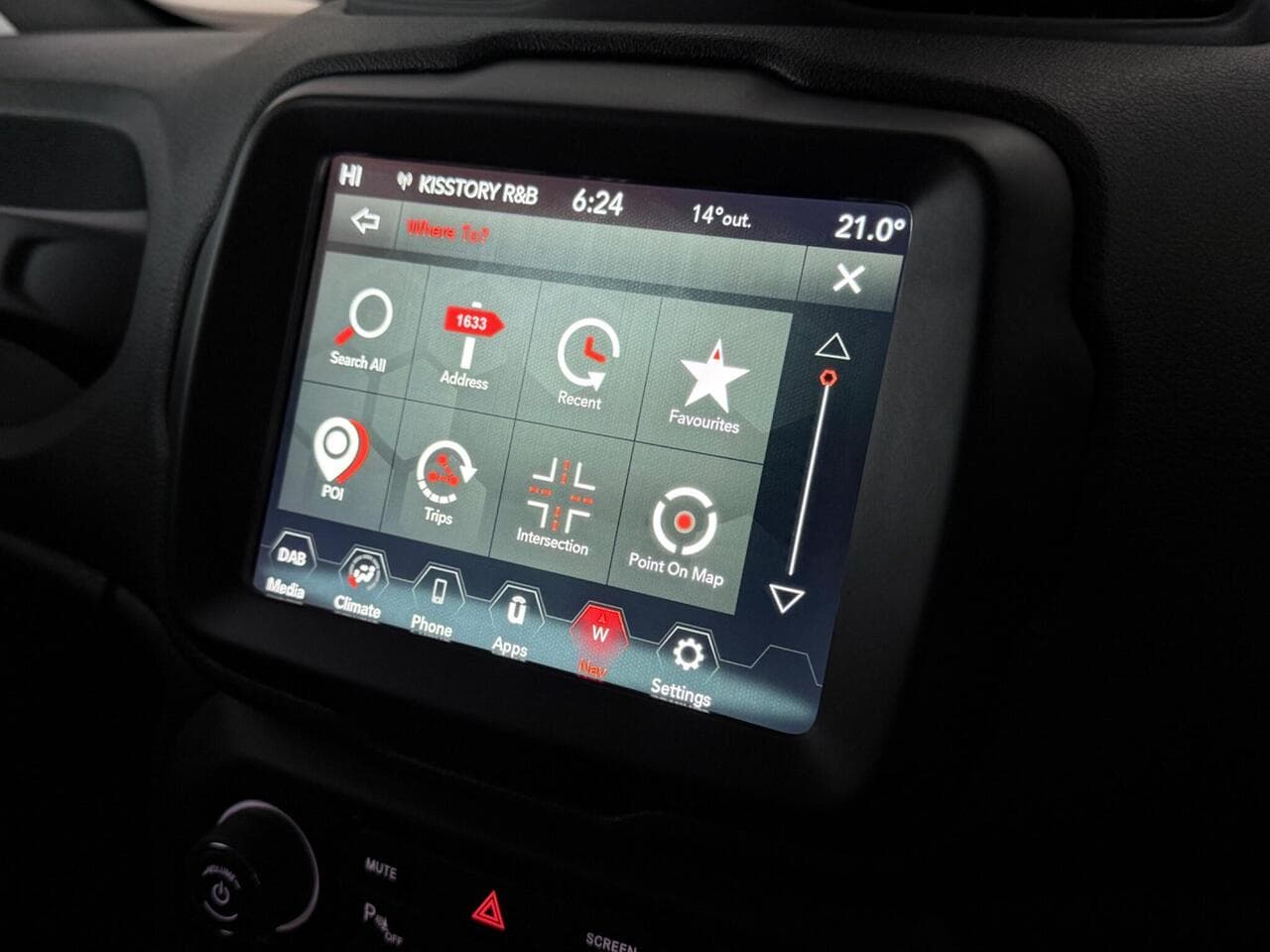 Jeep Renegade thumbnail Infotainment System