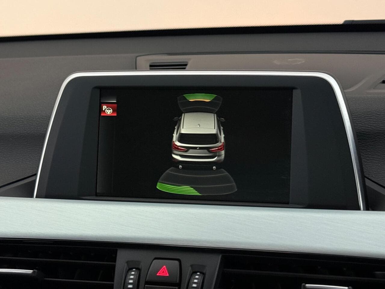 BMW X1 thumbnail Infotainment System