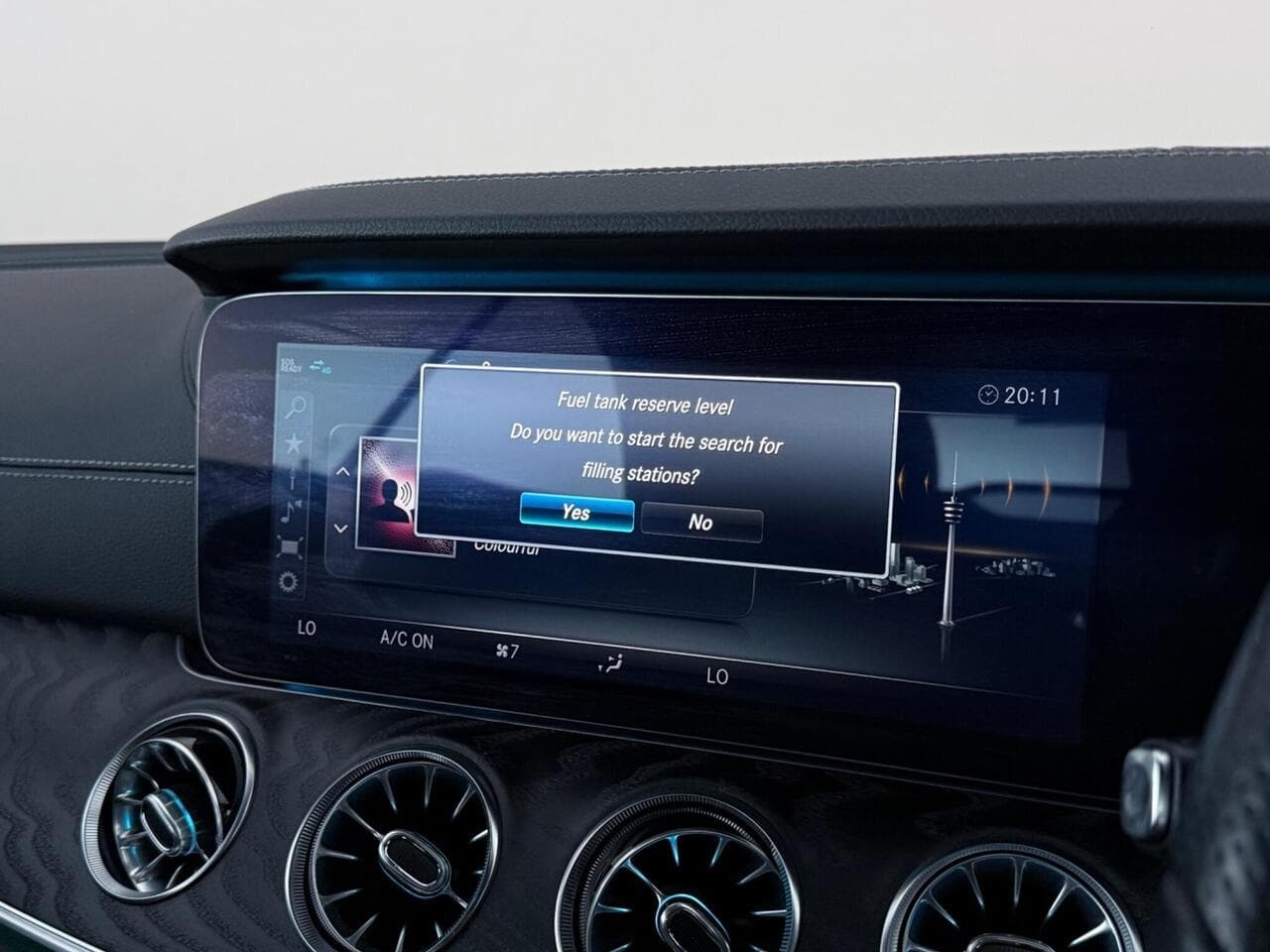 Mercedes-Benz E Class thumbnail Infotainment System