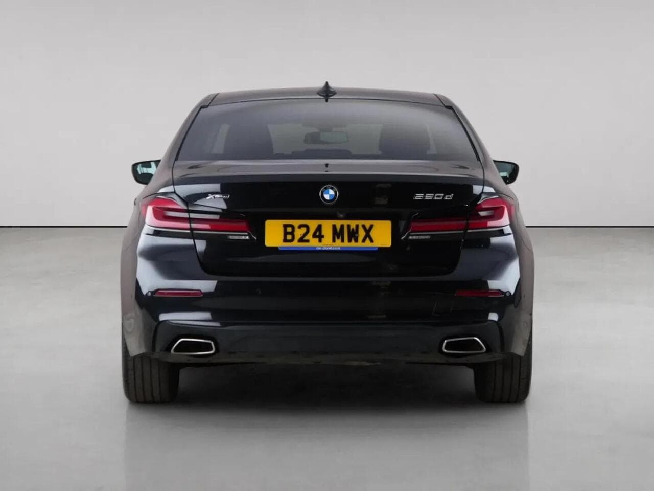 BMW 5 Series thumbnail Rear