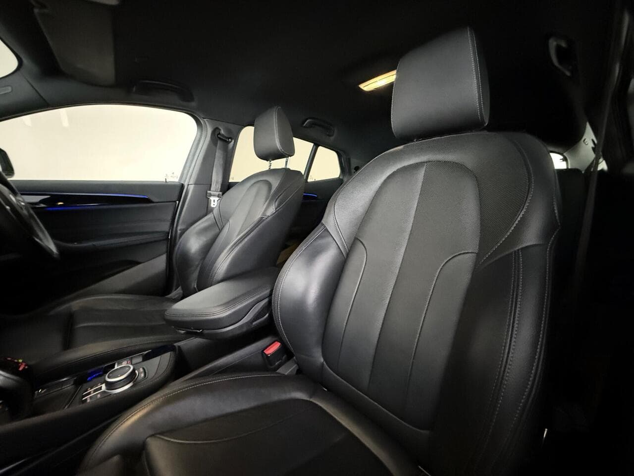 BMW X2 thumbnail Seat Front Passenger
