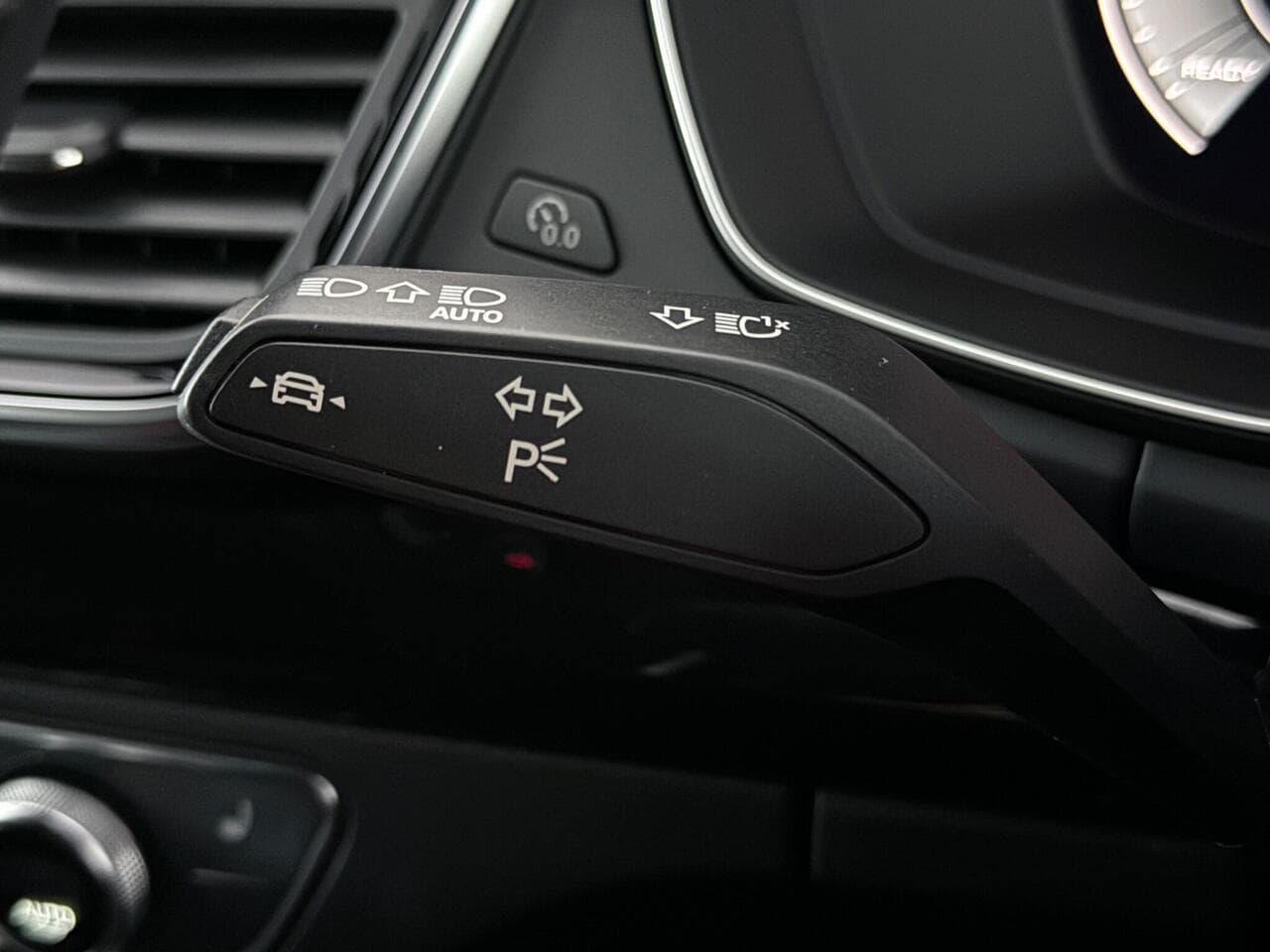 Audi Q5 thumbnail Misc Controls