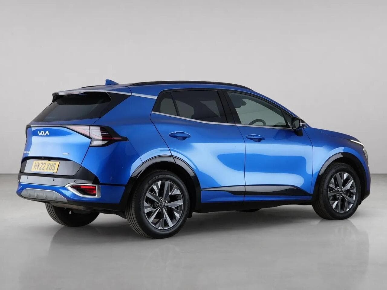 Kia Sportage thumbnail Front Right