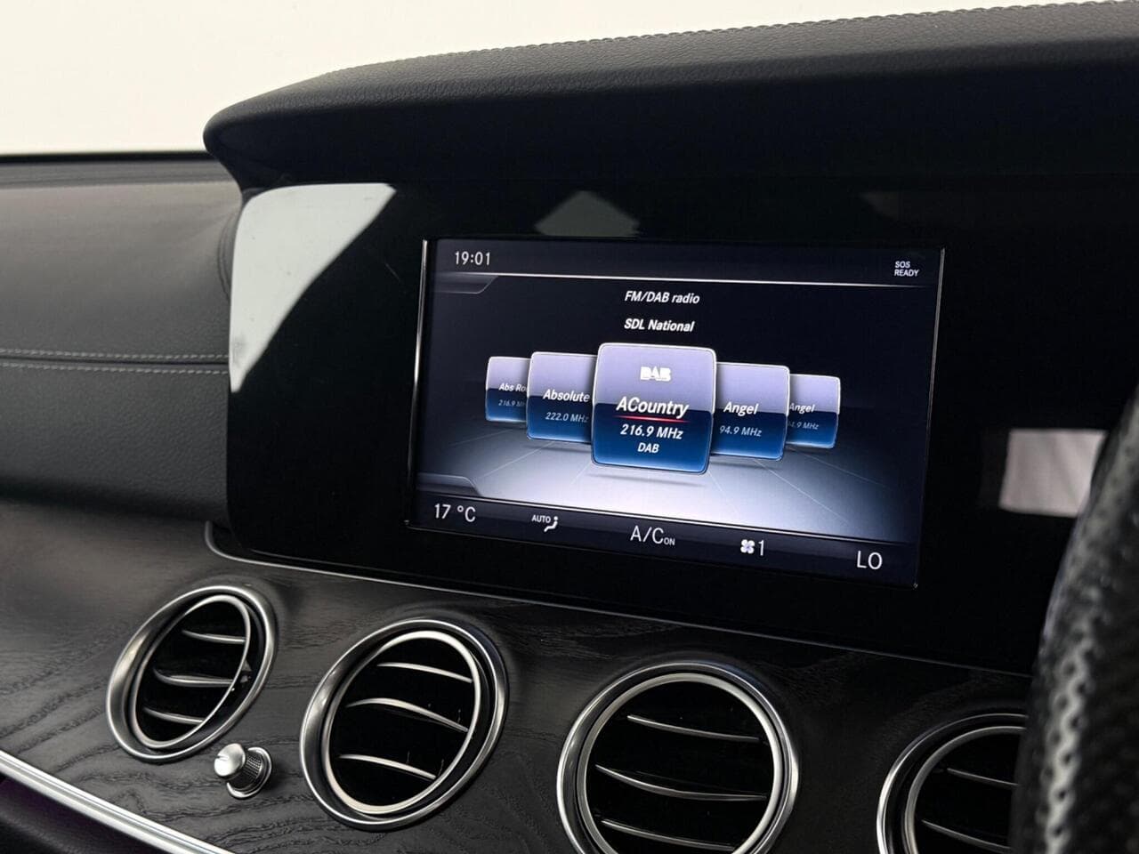 Mercedes-Benz E Class thumbnail Infotainment System