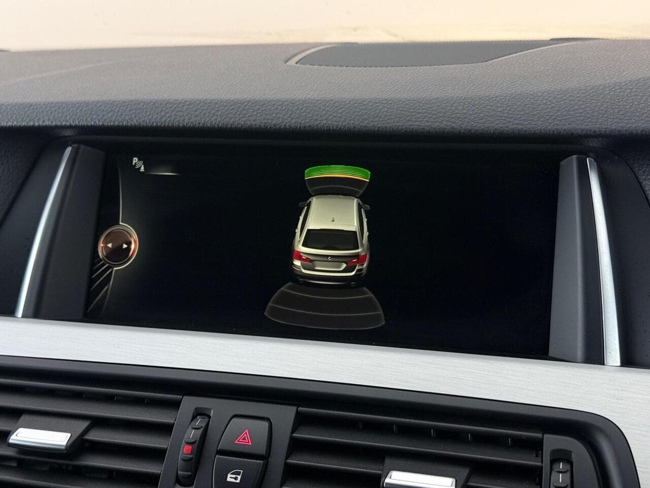 BMW 5 Series thumbnail Infotainment System