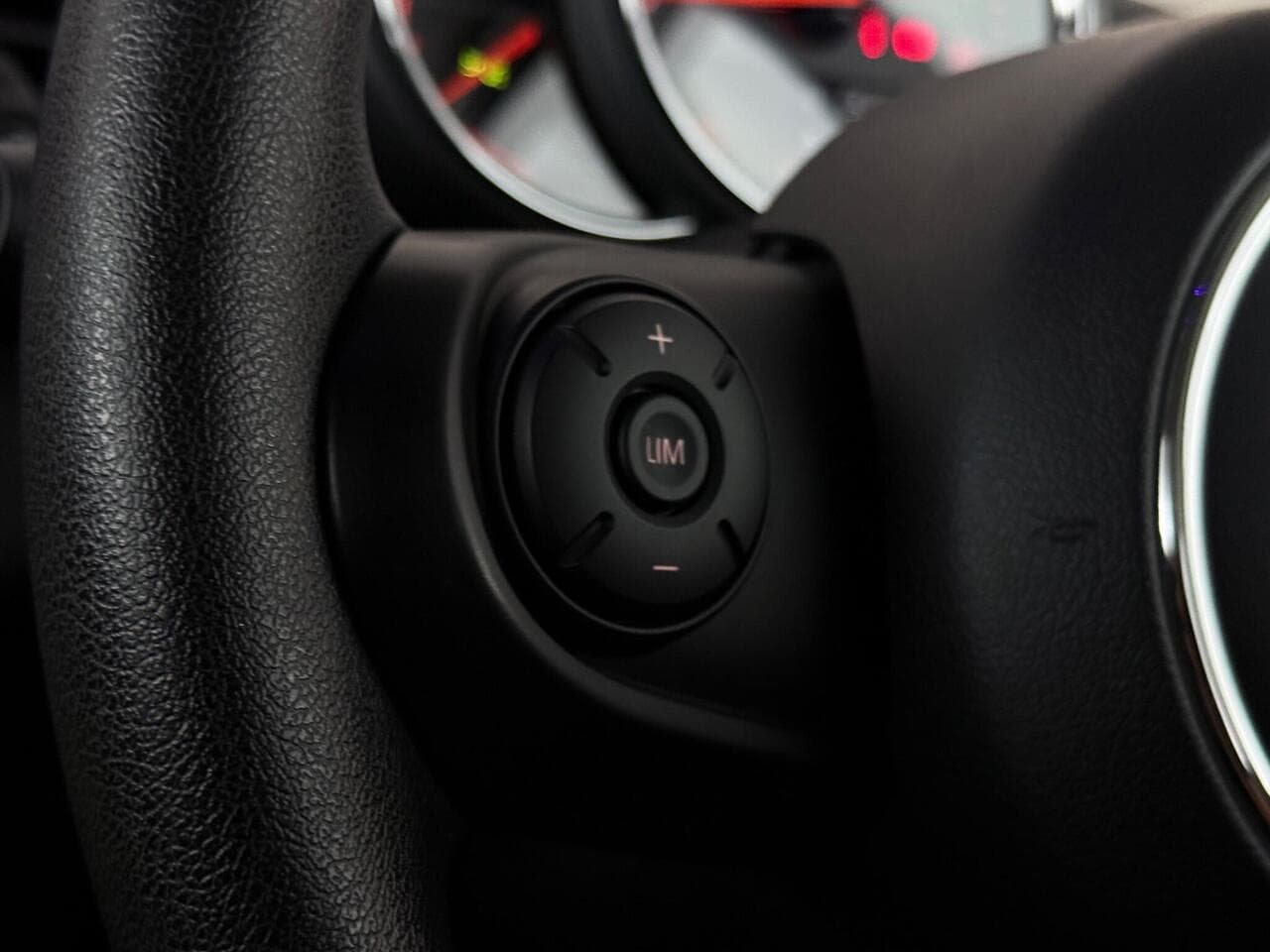 MINI Hatch thumbnail Misc Controls