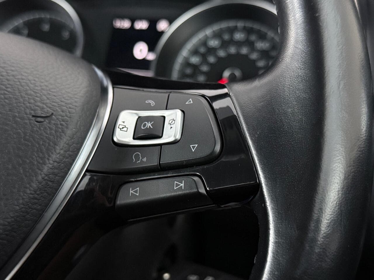 Volkswagen Golf thumbnail Misc Controls