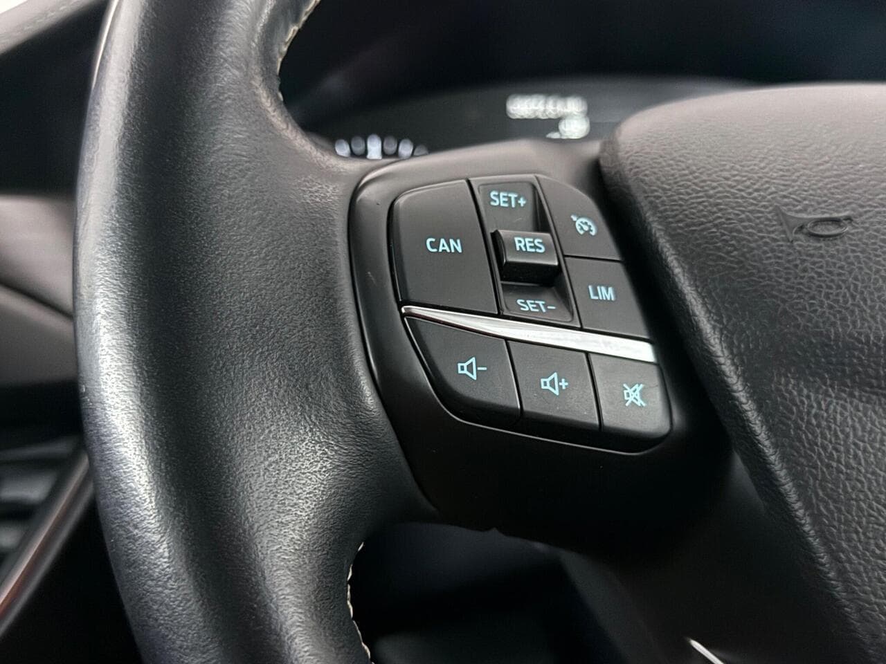 Ford Focus thumbnail Misc Controls