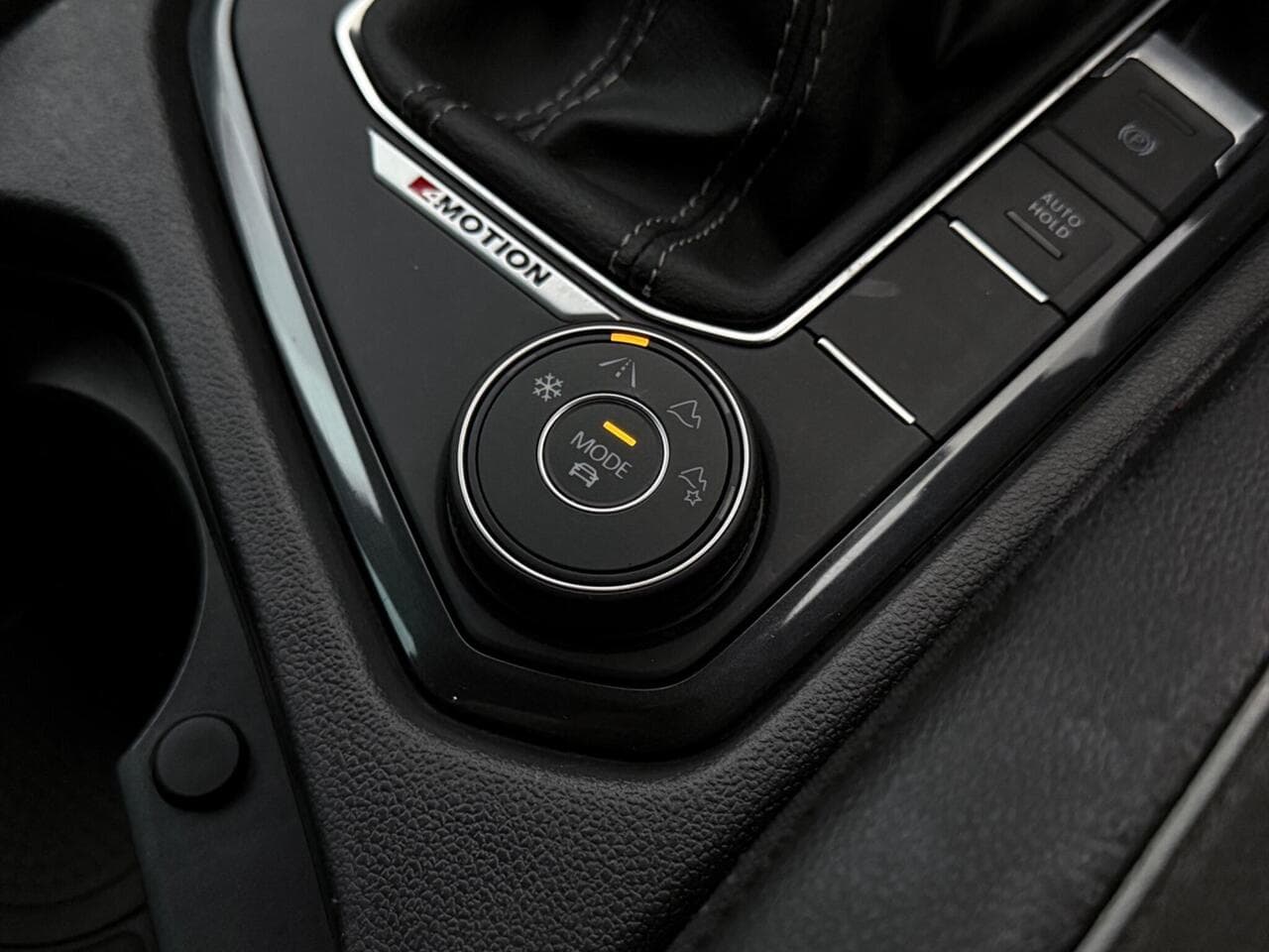 Volkswagen Tiguan thumbnail Misc Controls