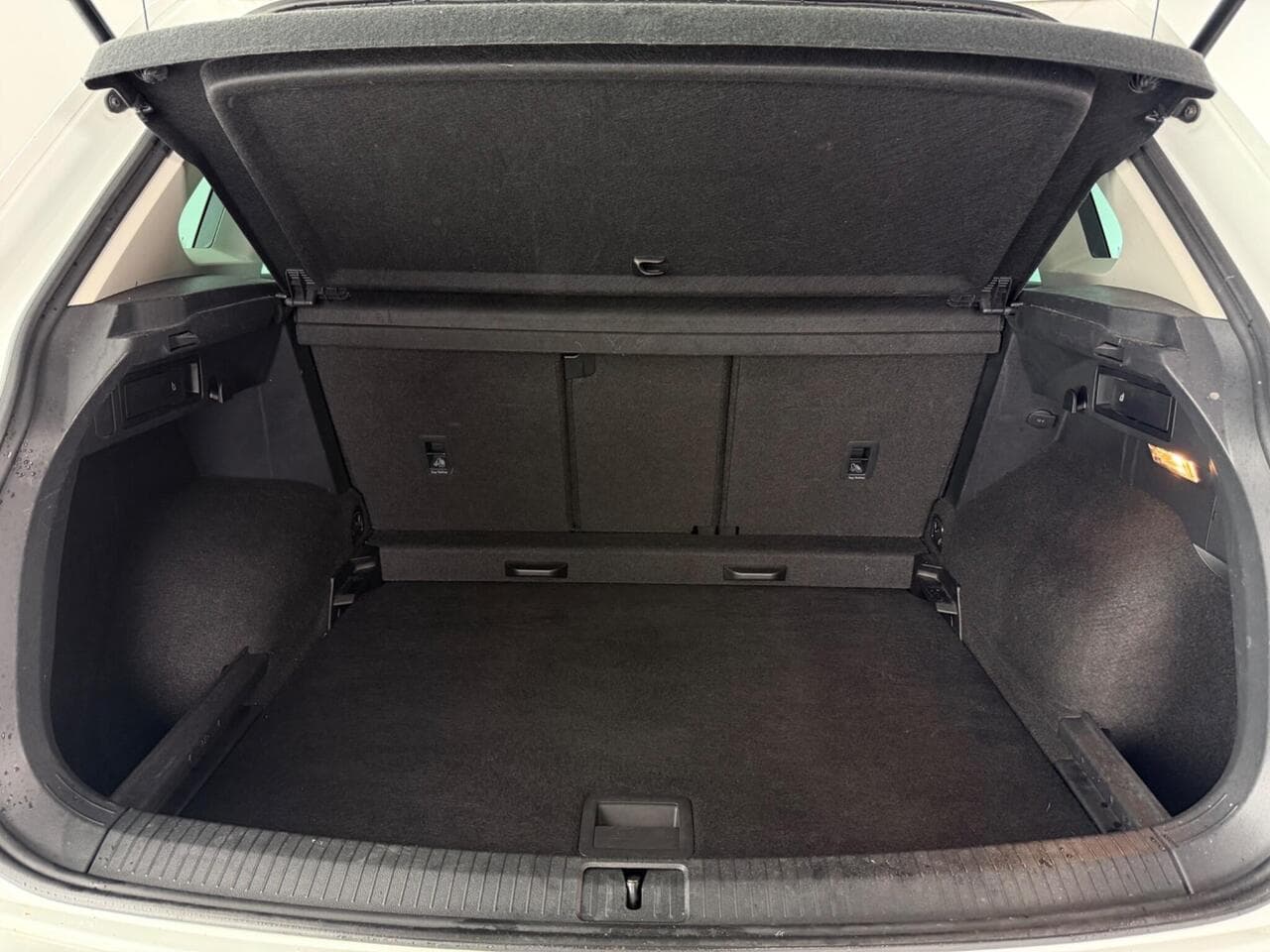 Volkswagen Tiguan thumbnail Boot