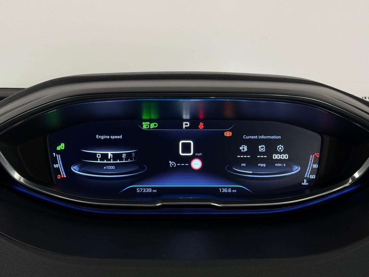 Peugeot 3008 thumbnail Driver Instruments