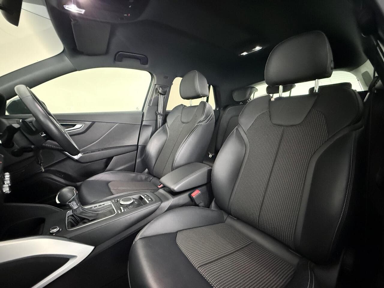 Audi Q2 thumbnail Seat Front Passenger