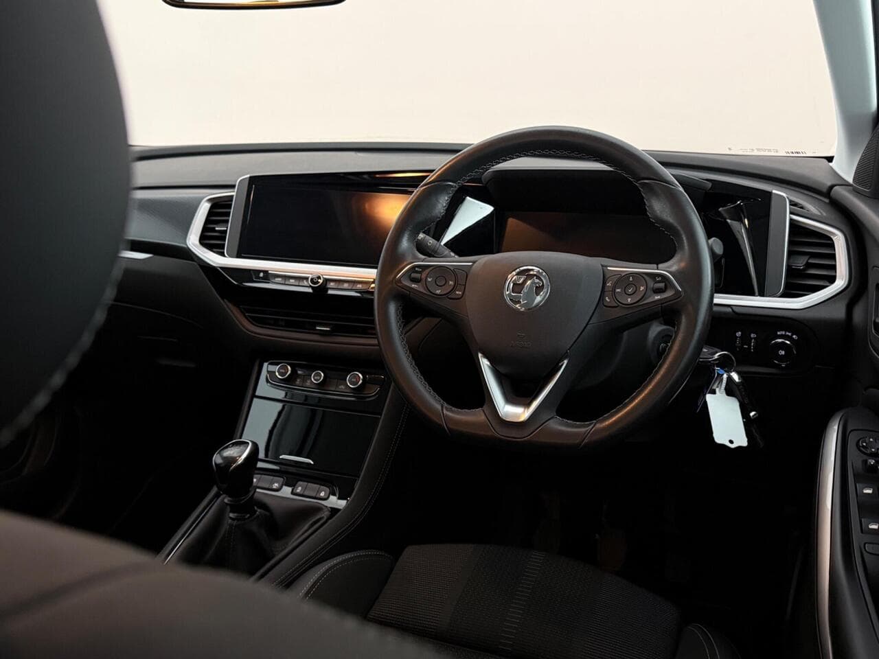 Vauxhall Grandland thumbnail Steering Wheel