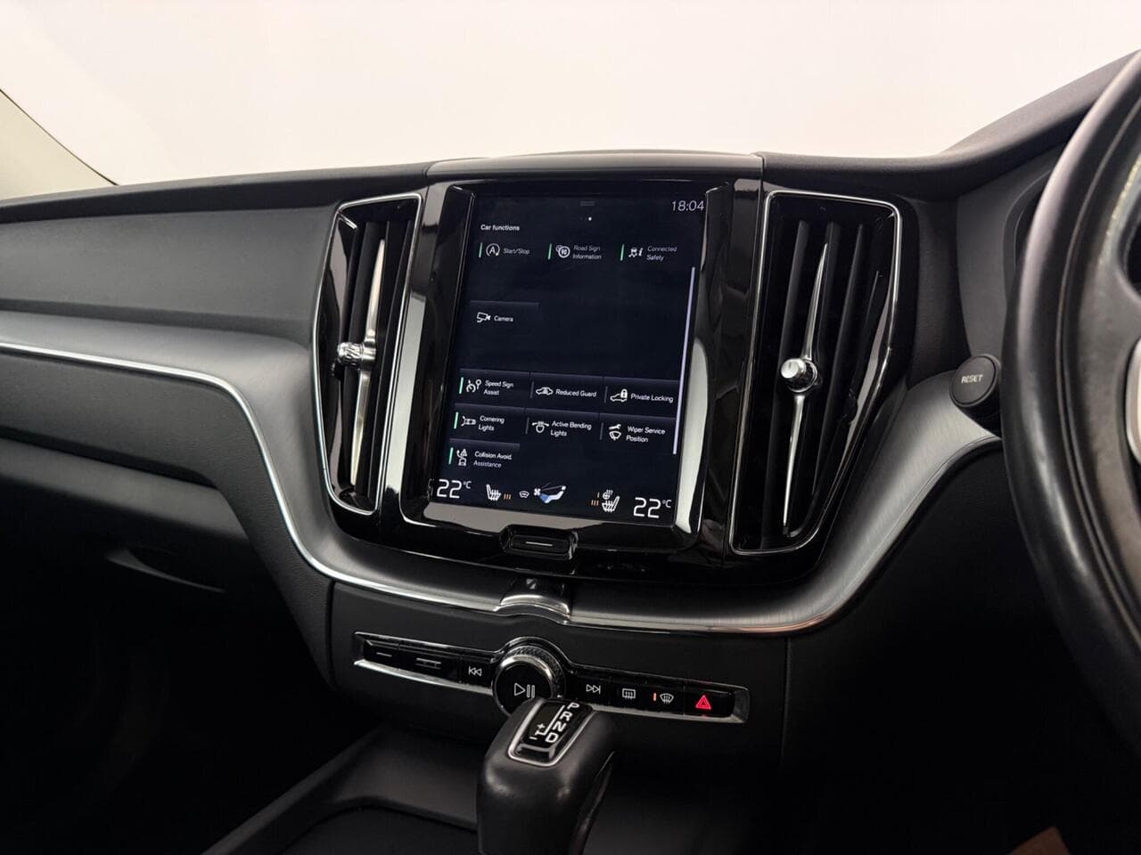 Volvo XC60 thumbnail Infotainment System
