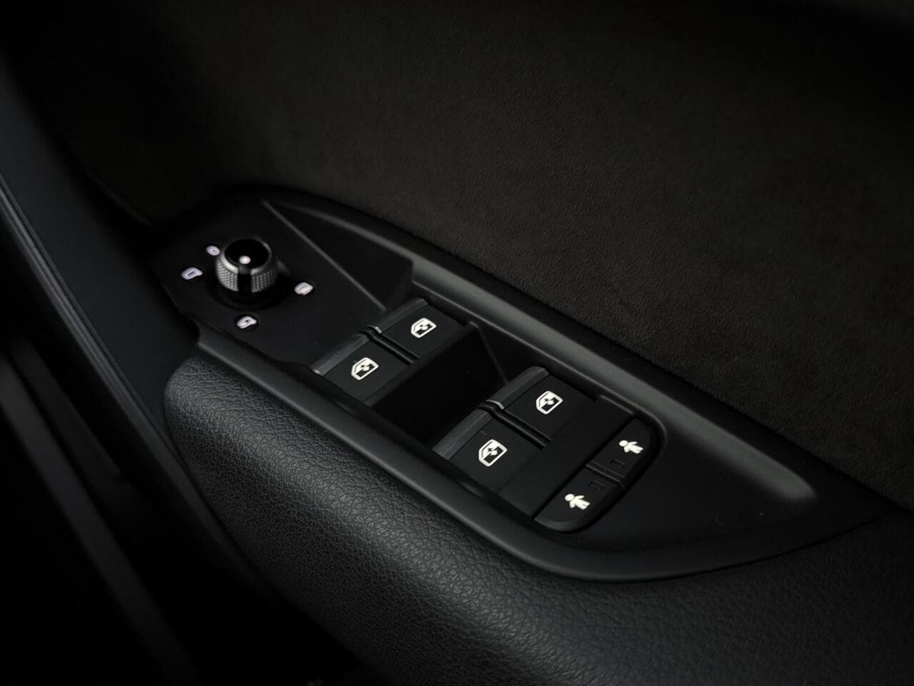 Audi Q5 thumbnail Misc Controls