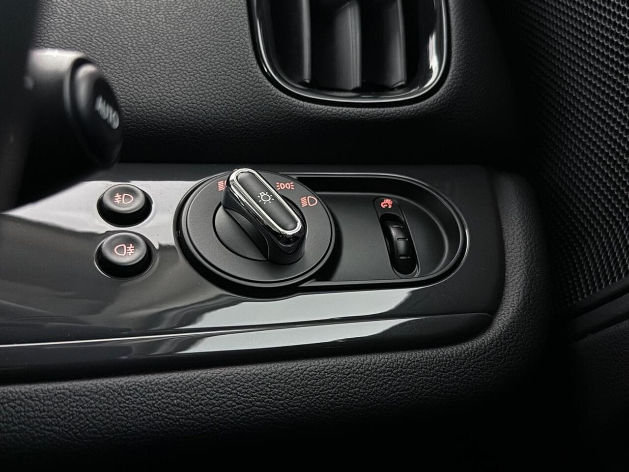MINI Countryman thumbnail Misc Controls