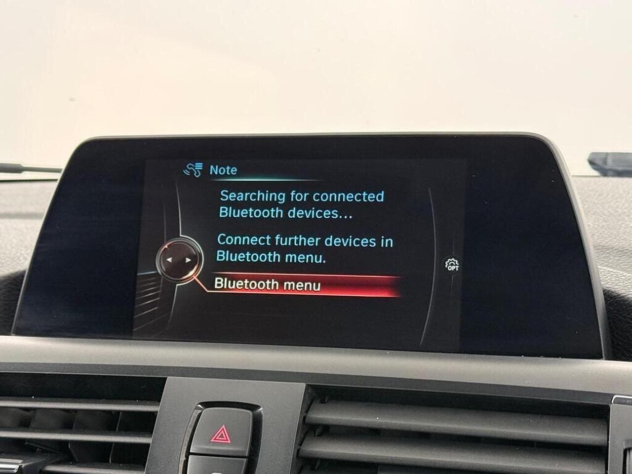 BMW 1 Series thumbnail Infotainment System