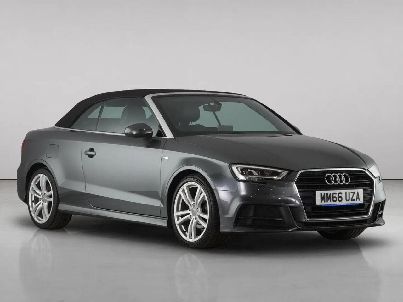 Audi A3 Cabriolet thumbnail Front Right