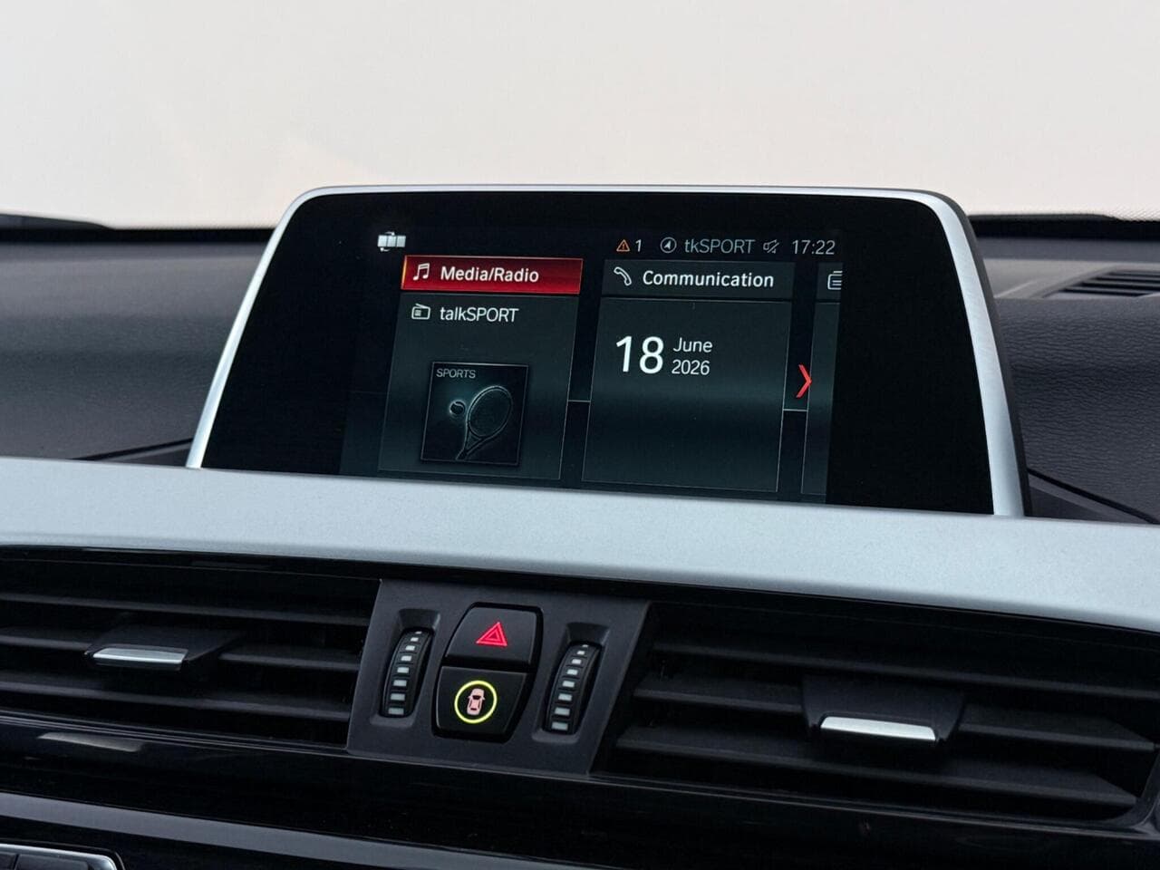BMW X1 thumbnail Infotainment System